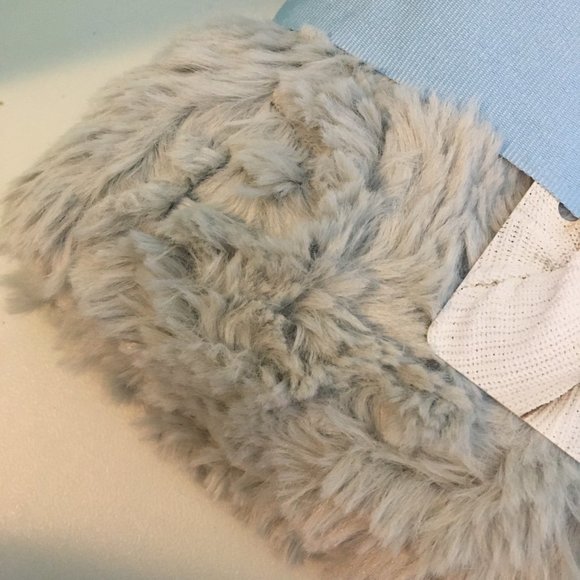 NWT Lot of 4 Faux Fur Infinity Scarves, Galentine's Day Gift, Gift for Her - Picture 2 of 9